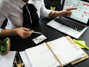 La pause des mensualités pendant 1 an : souplesse à négocier pour votre crédit immobilier